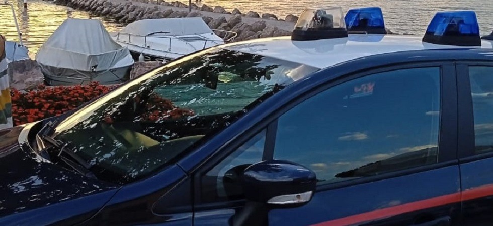 Pensionato annega nelle acque del lago di Garda, fatale un malore